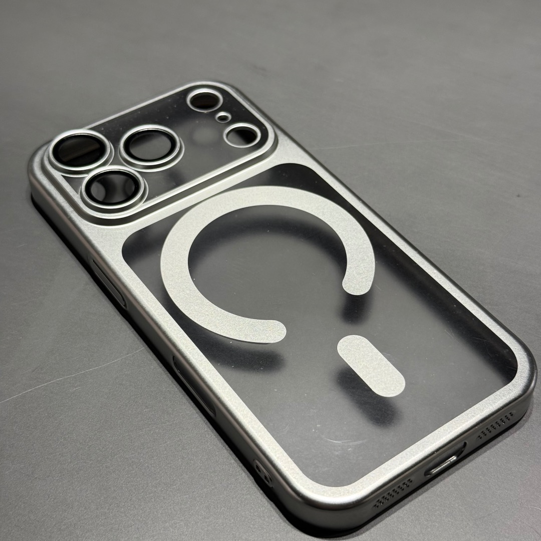 case iphone 17 pro max silver magnetic