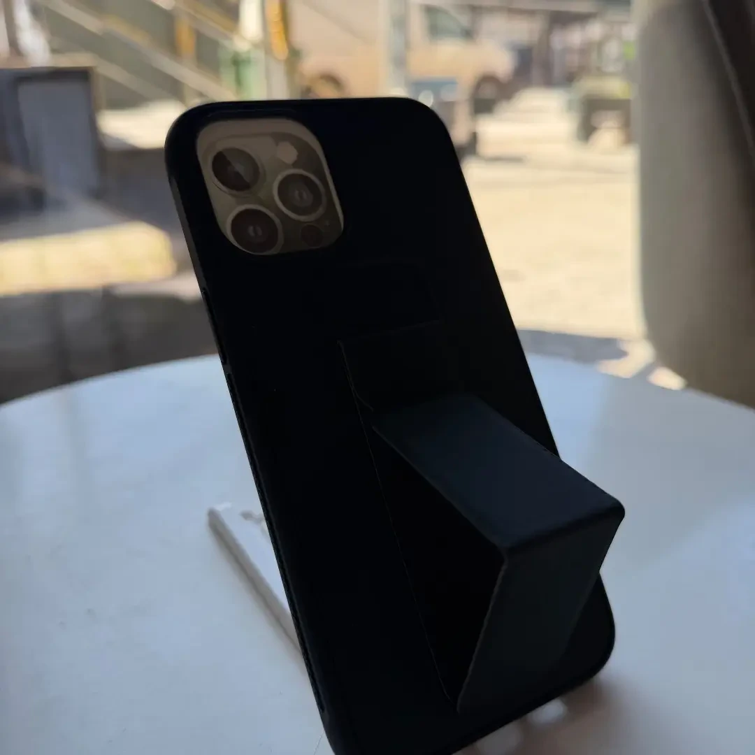 case iPhone 12 pro max black wallet