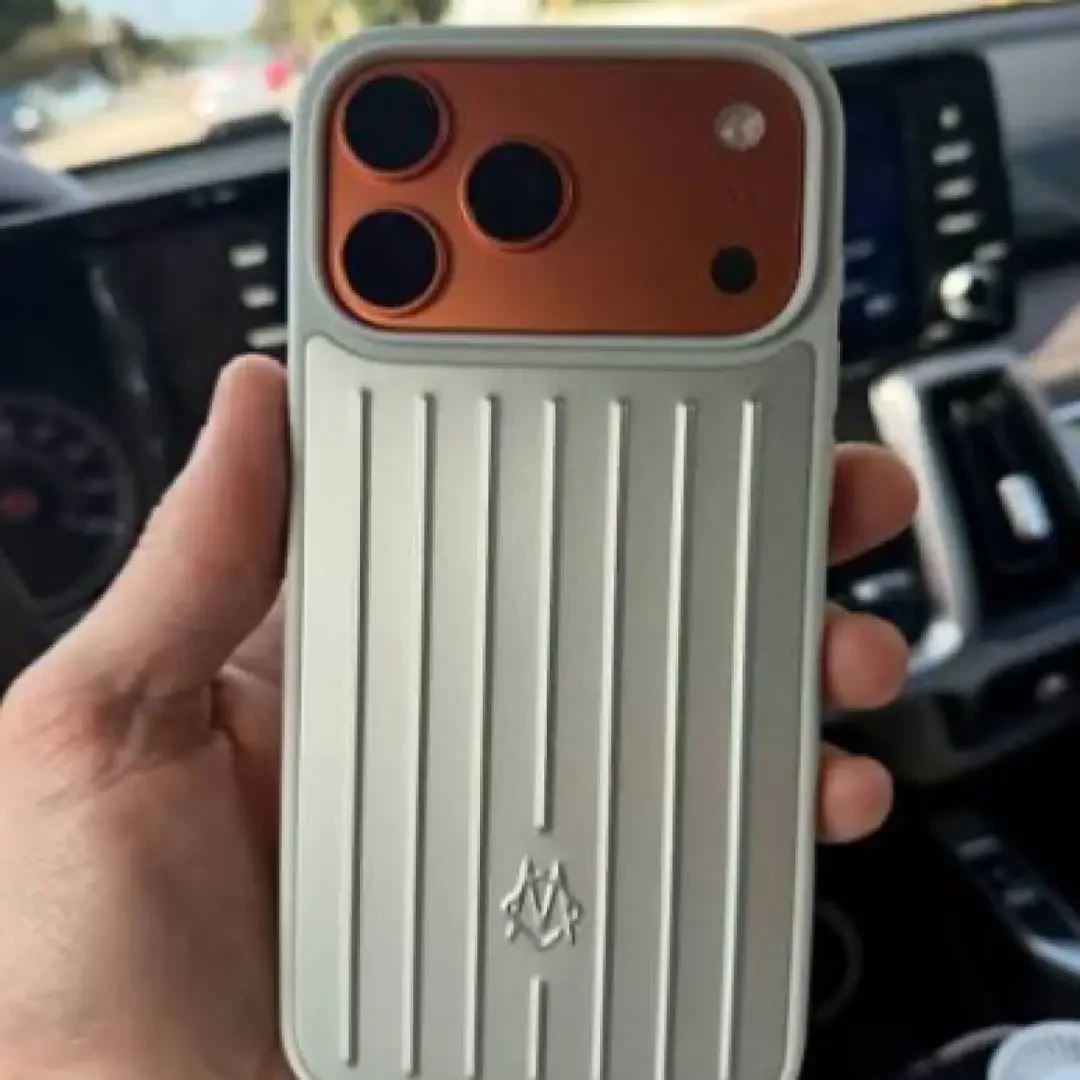case iphone 17 pro max RIMOWA